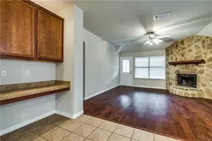 811 Creekside Dr, Little Elm, TX 75068 - Photo 4