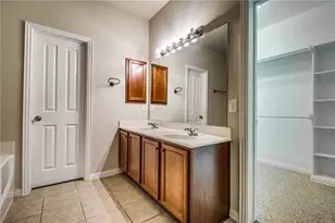 811 Creekside Dr, Little Elm, TX 75068 - Photo 16