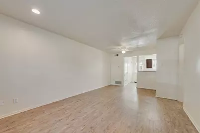 2826 Wimbledon Court #B, Garland, TX 75041 - Photo 4