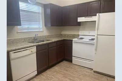 2826 Wimbledon Court #B, Garland, TX 75041 - Photo 10