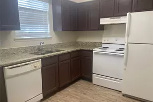 2826 Wimbledon Ct, Garland, TX 75041 - Photo 10
