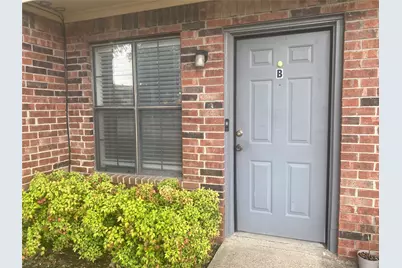 2826 Wimbledon Court #B, Garland, TX 75041 - Photo 2