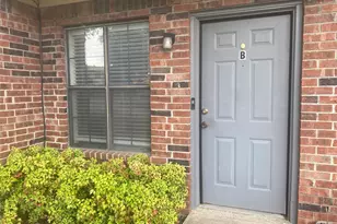 2826 Wimbledon Ct, Garland, TX 75041 - Photo 2