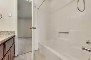 2826 Wimbledon Ct, Garland, TX 75041 - Photo 16