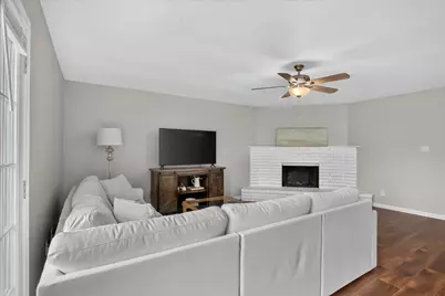 1109 Coffeyville Trail, Grand Prairie, TX 75052 - Photo 6