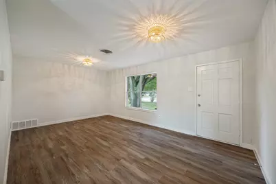 1459 Summertime Lane, Dallas, TX 75241 - Photo 2