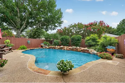 1210 Dark Forest Drive, Lewisville, TX 75067 - Photo 32