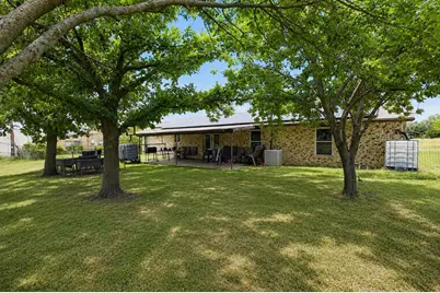 119 Dennis Street, Jacksboro, TX 76458 - Photo 22