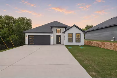 2712 Steepleridge Circle, Granbury, TX 76048 - Photo 2