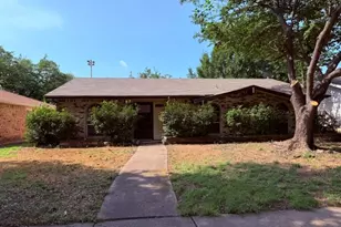 5060 Arbor Glen Rd, The Colony, TX 75056 - Photo 1
