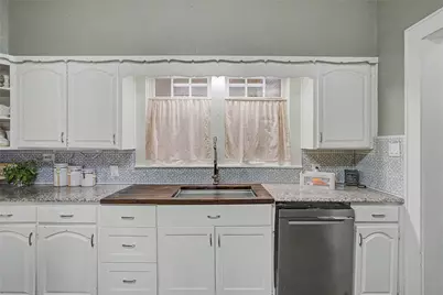 7921 White Settlement Road, White Settlement, TX 76108 - Photo 14