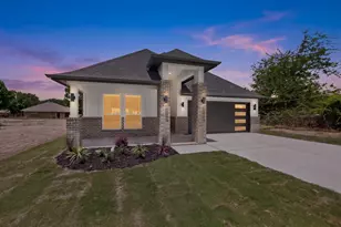 205 Boone St, Edgewood, TX 75117 - Photo 1