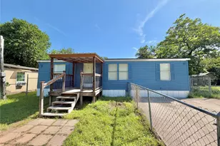 2022 Parrish St, Waco, TX 76705 - Photo 2