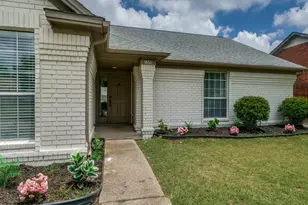1653 Crosshaven Dr, Lewisville, TX 75077 - Photo 4