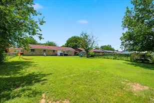213 Virginia Dr, Lacy Lakeview, TX 76705 - Photo 22