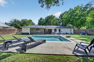8920 Kincaid Dr, Benbrook, TX 76116 - Photo 2