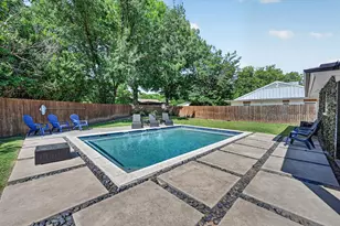 8920 Kincaid Dr, Benbrook, TX 76116 - Photo 36