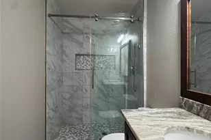 304 E Clover Park Dr, Fort Worth, TX 76140 - Photo 26