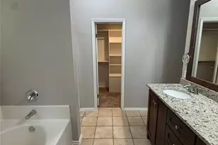 304 E Clover Park Dr, Fort Worth, TX 76140 - Photo 18