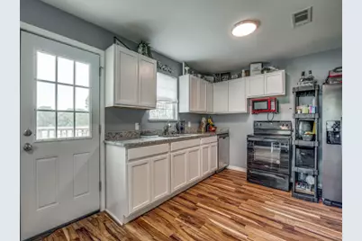 411 W Houston Street, Leonard, TX 75452 - Photo 8