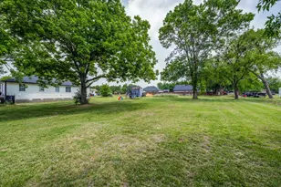 411 W Houston St, Leonard, TX 75452 - Photo 24