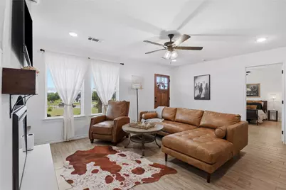 1057 Hereford Drive, Springtown, TX 76082 - Photo 4