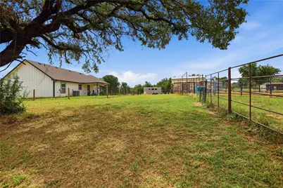 1057 Hereford Drive, Springtown, TX 76082 - Photo 20