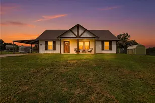 1057 Hereford Dr, Springtown, TX 76082 - Photo 2