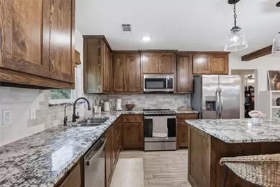 1057 Hereford Drive, Springtown, TX 76082 - Photo 6