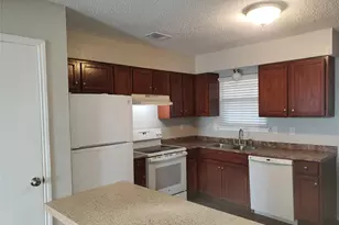 644 S Rogers Rd, Irving, TX 75060 - Photo 6