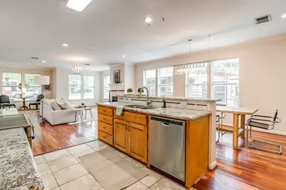 2314 W Rosedale Street S, Fort Worth, TX 76110 - Photo 14
