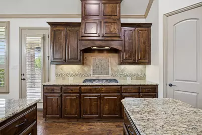 6814 Springwood Lane, Garland, TX 75044 - Photo 6