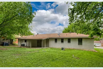 2416 Hillview Drive, Fort Worth, TX 76119 - Photo 22