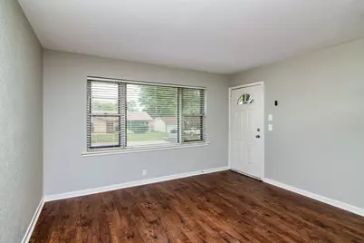 2416 Hillview Drive, Fort Worth, TX 76119 - Photo 4