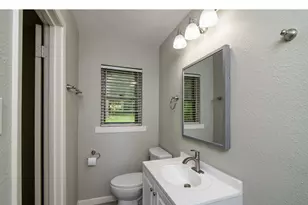 2416 Hillview Dr, Fort Worth, TX 76119 - Photo 18