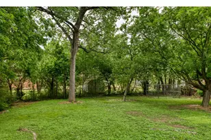 2416 Hillview Dr, Fort Worth, TX 76119 - Photo 24