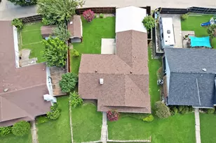 1929 Avignon Ct, Carrollton, TX 75007 - Photo 28