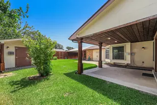 1929 Avignon Ct, Carrollton, TX 75007 - Photo 24