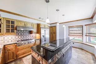 1929 Avignon Ct, Carrollton, TX 75007 - Photo 4