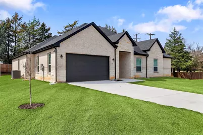 2217 S Peachtree Court, Denison, TX 75020 - Photo 2