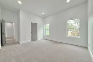 210 Silverleaf Dr, Fort Worth, TX 76112 - Photo 24