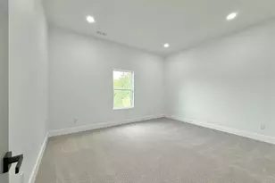 210 Silverleaf Dr, Fort Worth, TX 76112 - Photo 26