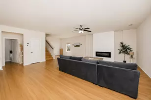 256 Natalie Dr, Grand Prairie, TX 75051 - Photo 8