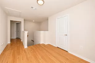256 Natalie Dr, Grand Prairie, TX 75051 - Photo 16