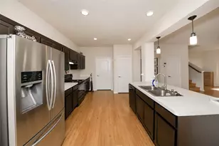 256 Natalie Dr, Grand Prairie, TX 75051 - Photo 4