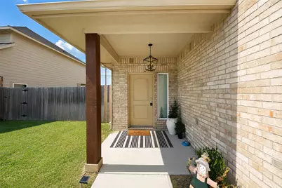256 Natalie Drive, Grand Prairie, TX 75051 - Photo 2