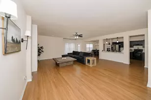 256 Natalie Dr, Grand Prairie, TX 75051 - Photo 6