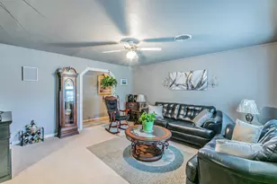 4816 Inwood Dr, Beverly Hills, TX 76711 - Photo 2