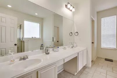525 Oakbrook Drive, Burleson, TX 76028 - Photo 26