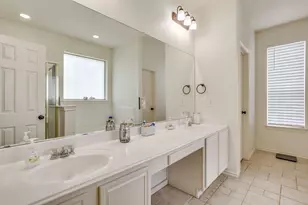 525 Oakbrook Dr, Burleson, TX 76028 - Photo 26